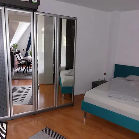 Apartman In Zentraler Lage Mit Blick Ins Gruene *