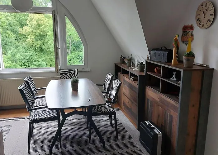 In Zentraler Lage Mit Blick Ins Grüne Apartamento Érfurt