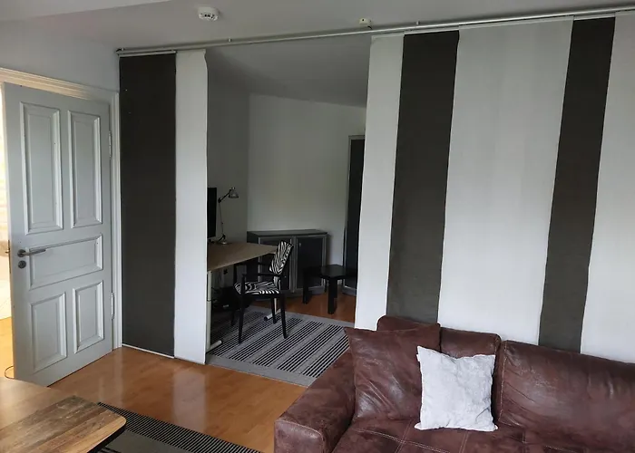 In Zentraler Lage Mit Blick Ins Gruene