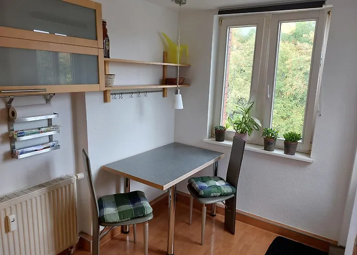 In Zentraler Lage Mit Blick Ins Grüne Apartamento Érfurt