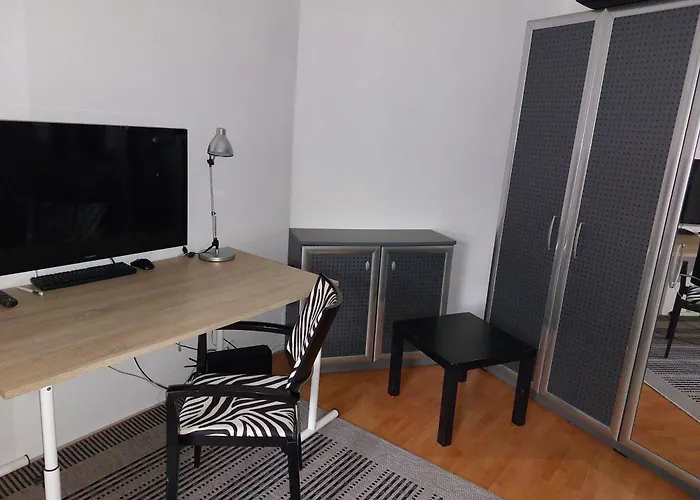 In Zentraler Lage Mit Blick Ins Grüne *